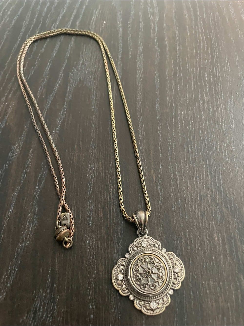 Pretty necklace and pendant